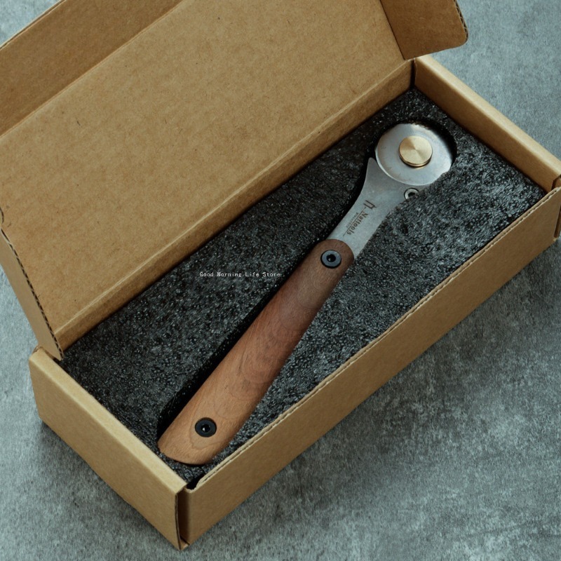 Малый металлический роликовый  – обзор и цена Round Knife Leatherwork